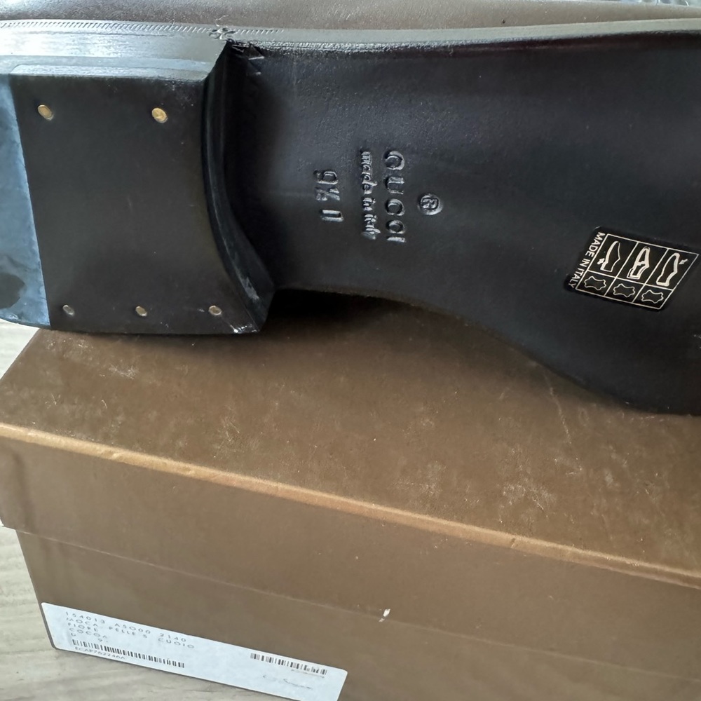 Men’s dress shoes